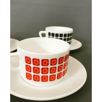 Vintage Arcopal koppen en schotels